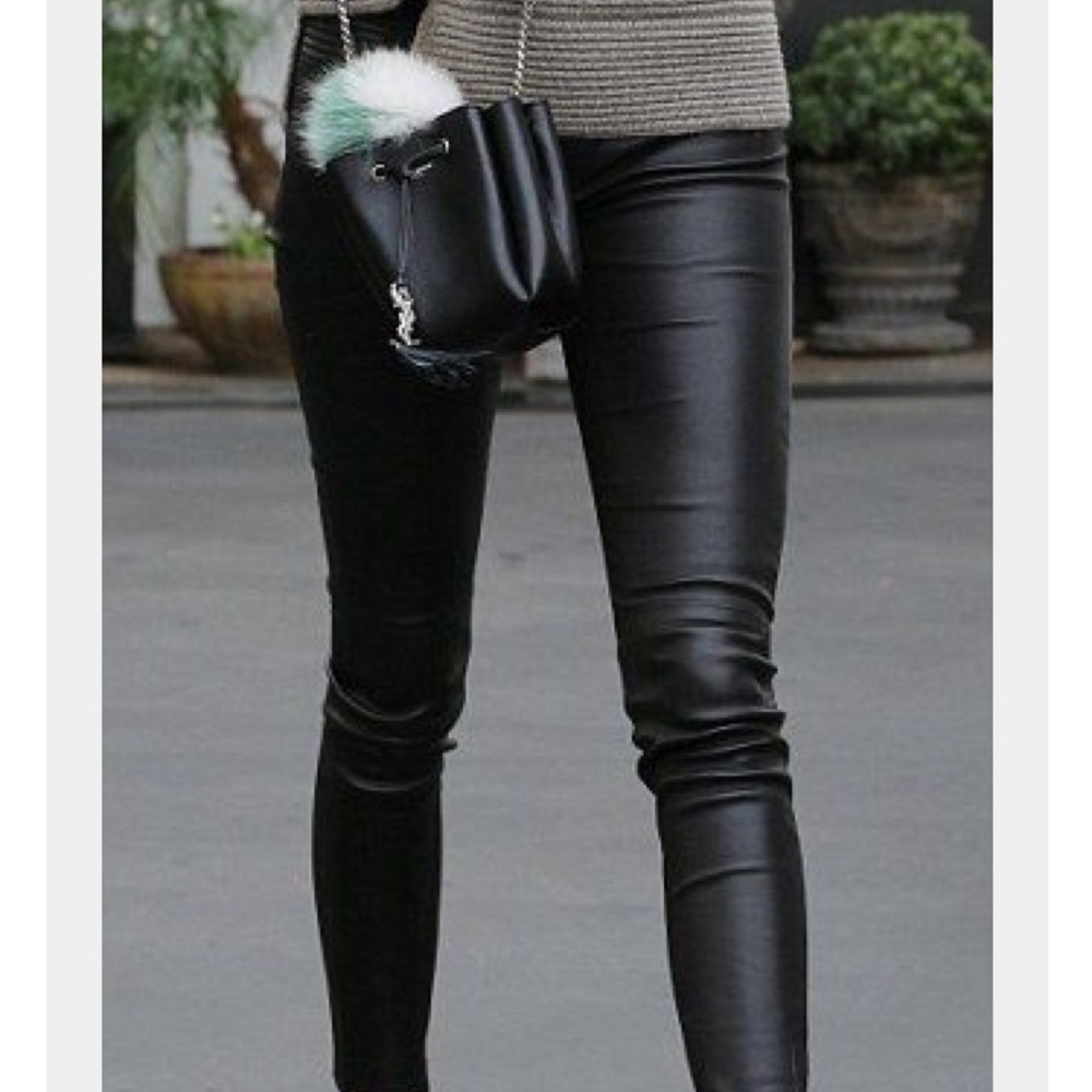 faux leather stretchy leggings 🔥